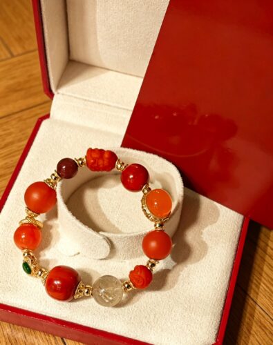 Secret in the Nanhong Bracelet: God of Wealth and Lion Bring You Money photo review